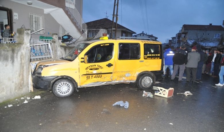 Otomobil İle Ticari Taksi Çarpıştı: 1 Yaralı - Samsun’un Bafra ilçesinde meydana gelen trafik kazasında 1 kişi yarlandı.