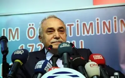 Ziraat Öğretiminin 172. Yılı Kutlama Töreni Gıda, Tarım Ve Hayvancılık Bakanı Dr. Ahmet Eşref Fakıbaba: “bir Ülke Gıda Üretemez, Dışarıdan Alırsa Bağımsızlığını Sağlayamamıştır” “25 Yıl Sonra Silah Değil Gıda Konuşulacak”