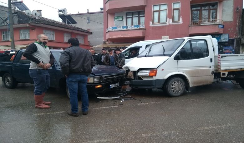 Bafra'da Kaza: 1 Yaralı - Samsun'un Bafra ilçesinde meydana gelen trafik kazasında 1 kişi yaralandı.
