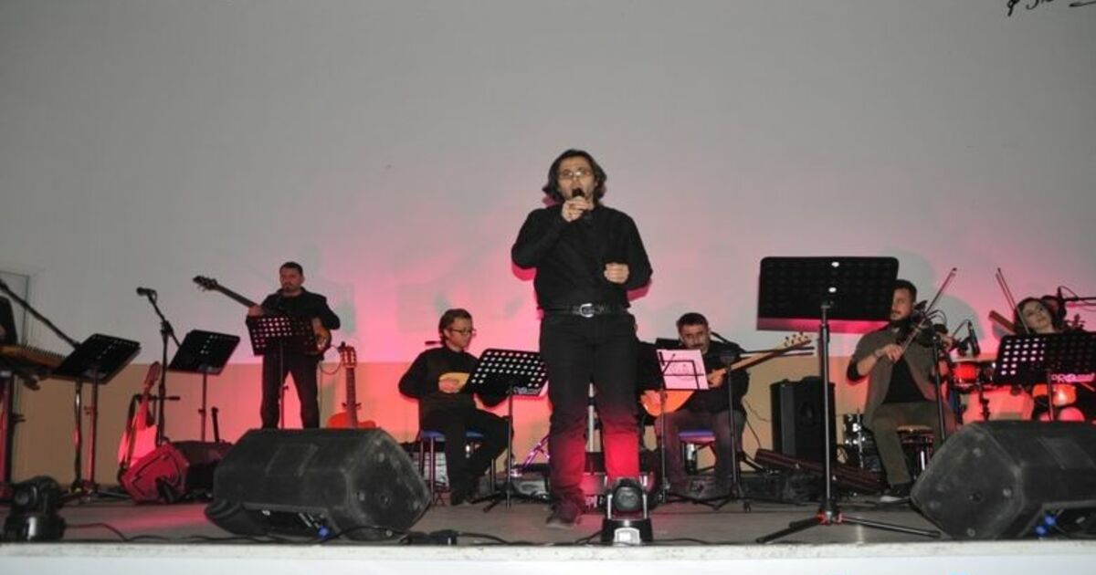 Öğretmenlerden Türkü Şöleni