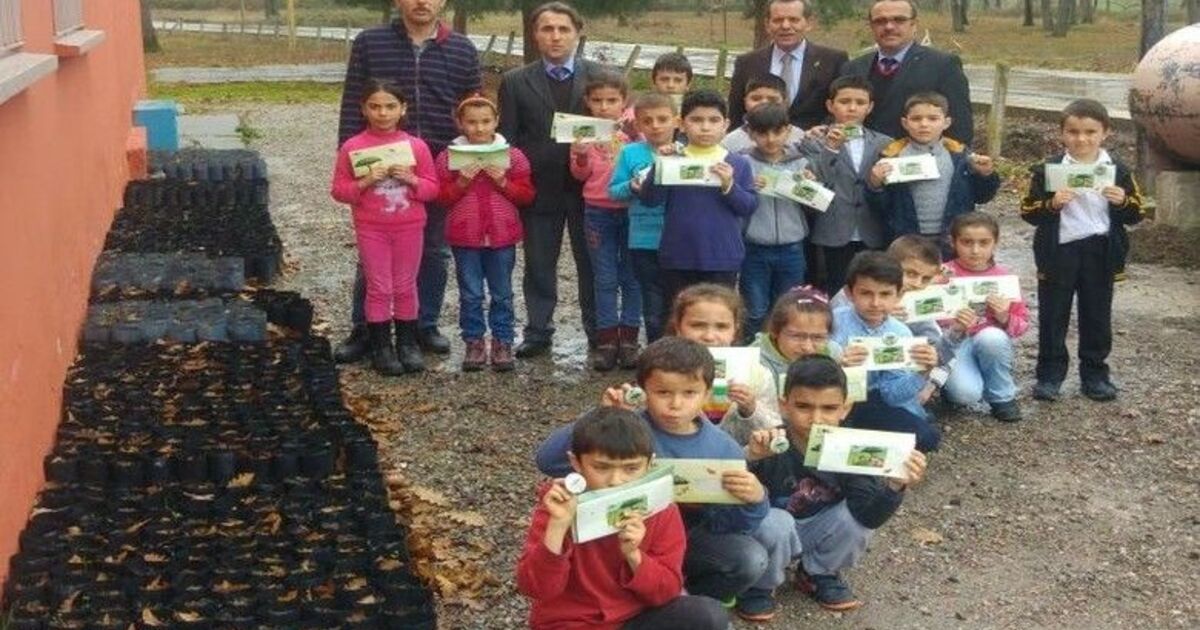 Doğa Dostu Öğrenciler Rozetlerini Aldı