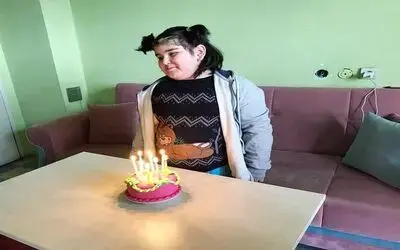 Minik Sıla Karne Gününde Toprağa Girdi Beyin Tümörüne Yenik Düşen 10 Yaşındaki Sıla, Karnesini Alamadan Son Yolculuğuna Uğurlandı