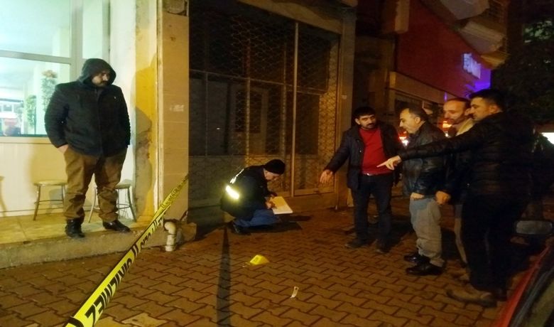 Bafra'da Silahlı Çatışma: 3 Yaralı - Samsun'un Bafra ilçesinde iki taraf arasında çıkan silahlı çatışma sonucunda 3 kişi yaralandı.