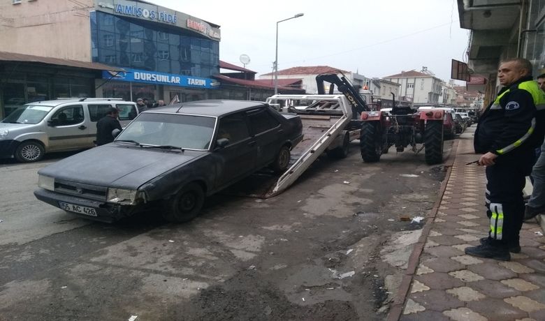 Alkollü Gençler Polisten Kaçamadı - Samsun'un Bafra ilçesinde kaza yapan alkollü gençler polisten kaçamadı.
