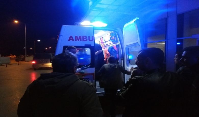 Bafra’da Silahlı Kavga: 1 Yaralı - Samsun’un Bafra ilçesinde çıkan kavgada silahla vurulan bir kişi ağır yaralandı.