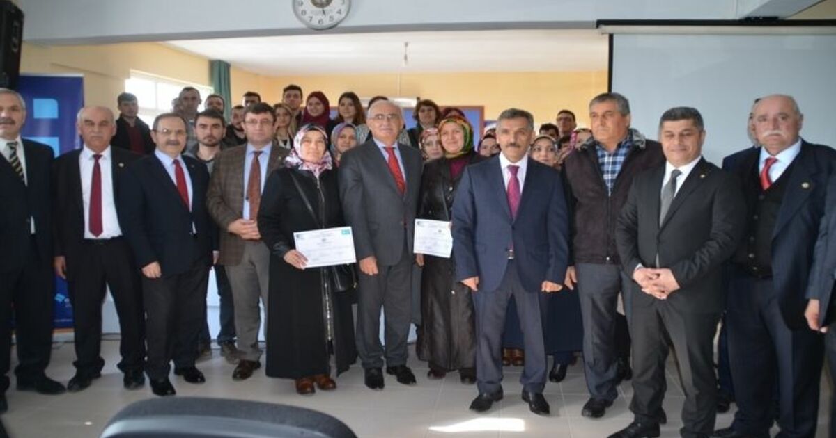 Girişimci Adayları Sertifikalarını Vali Ve Başkan'dan Aldı