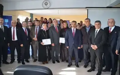 Girişimci Adayları Sertifikalarını Vali Ve Başkan'dan Aldı