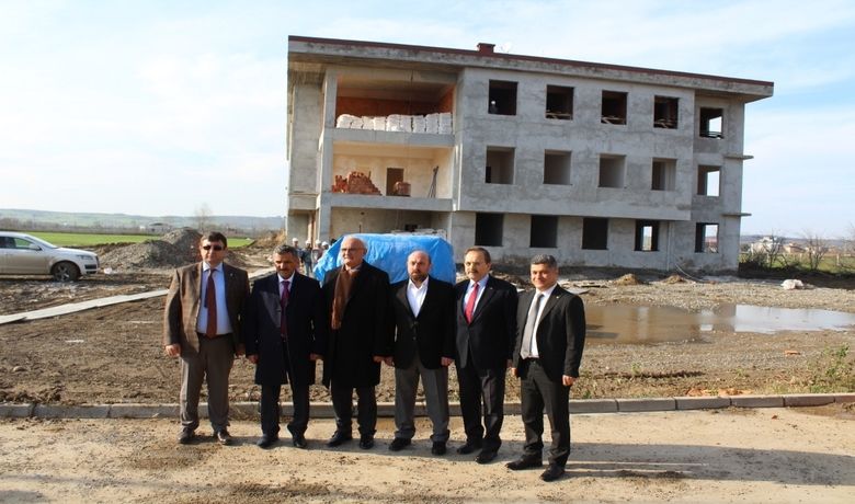 Vali Kaymak Ve BaşkanıYılmaz, Fakülte İnşaatını İnceledi - Samsun Valisi Osman Kaynak ve Büyükşehir Belediye Başkanı Yusuf Ziya Yılmaz, İşletme Fakültesi inşaatında incelemelerde bulundu.