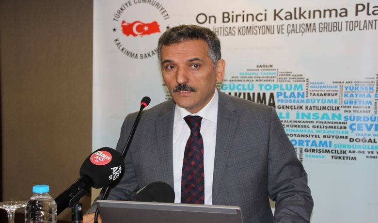 Vali Kaymak: “planlamalar Hamasi Olmasın” Samsun Valisi Osman Kaymak: "Samsun Potansiyeli Çok Yüksek Ama Bunu KullanamamışBir İl" “öncelikle Biz İşimizi İyi Yaparak Rekabet Gücümüzü Artıracağız. Ondan Sonra Güçlü Samsun Güçlü Türkiye Diyeceğiz” - "11’inci Kalkınma Planı" toplantısında konuşan Samsun Valisi Osman Kaymak, "Planlamalar hamasi olmasın” uyarısında bulundu.