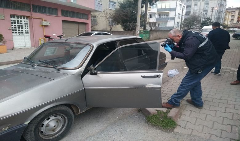 Acemi Oto Hırsızları Araçları Çalamadı - Samsun’un Bafra ilçesinde acemi hırsızlar düz kontak yapıp çalmak istedikleri 4 aracı da kaçıramadan kaçtılar.
