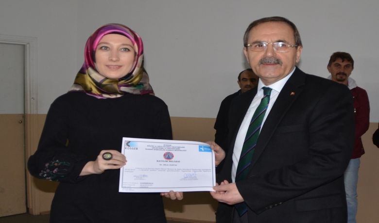 "Girişimcilik Kursu"na Katılanlar Belgelerini Aldı - Samsun Bafra Belediyesi ve İŞKUR işbirliği ile açılan "Girişimcilik Kursu"na katılanlar belgelerini aldı.