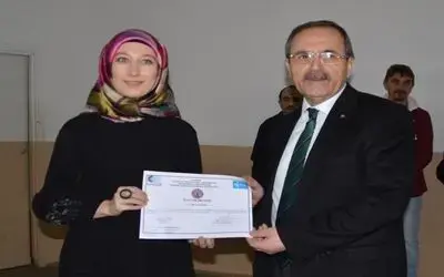 "Girişimcilik Kursu"na Katılanlar Belgelerini Aldı