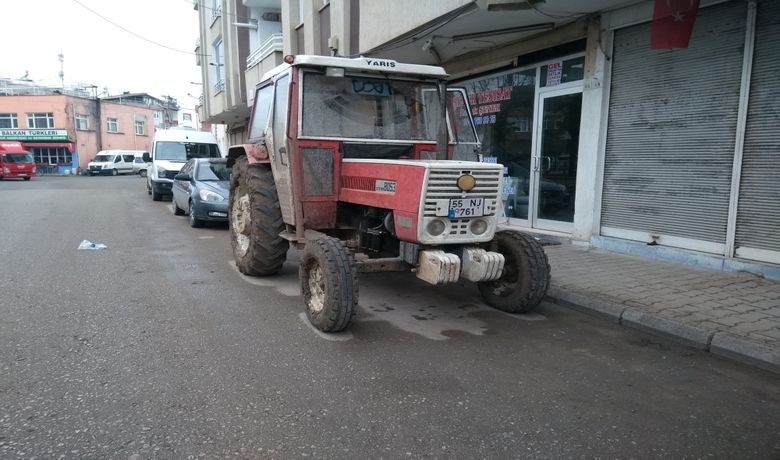 Park Halindeki Traktörün Aküsü Çalındı - Samsun’un Bafra ilçesinde park halindeki traktörün aküsü çalındı.