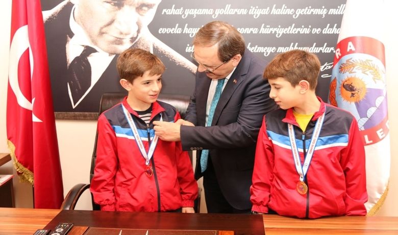 Baskan sahin den ozel sporculara altin
