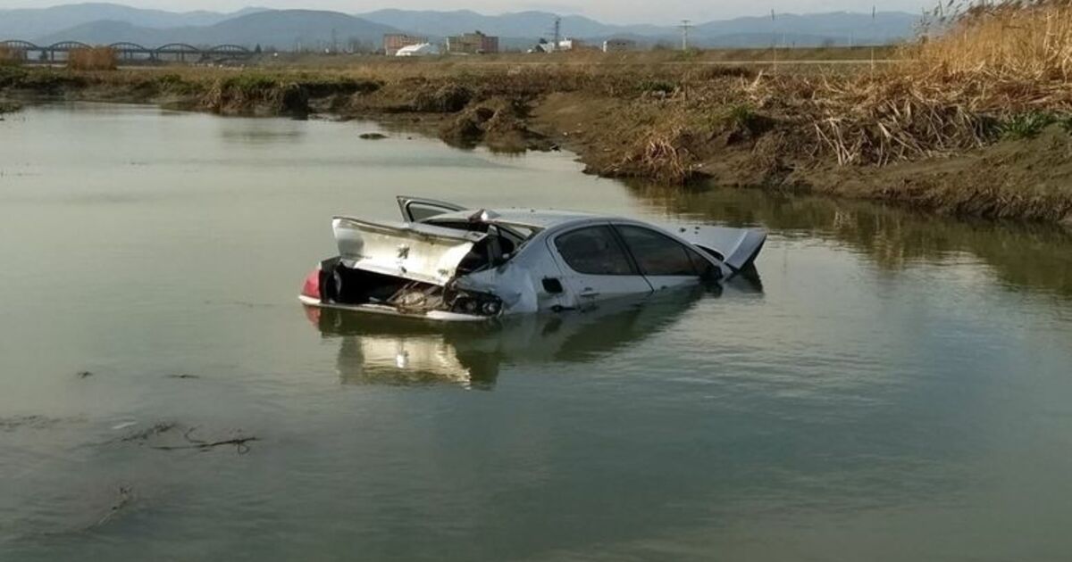 Otomobil Kızılırmak'a Uçtu Kazada Ölen Ya Da Yaralanan Olmadı