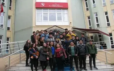 Öğrenciler Bafra 75. Yıl Huzurevinde