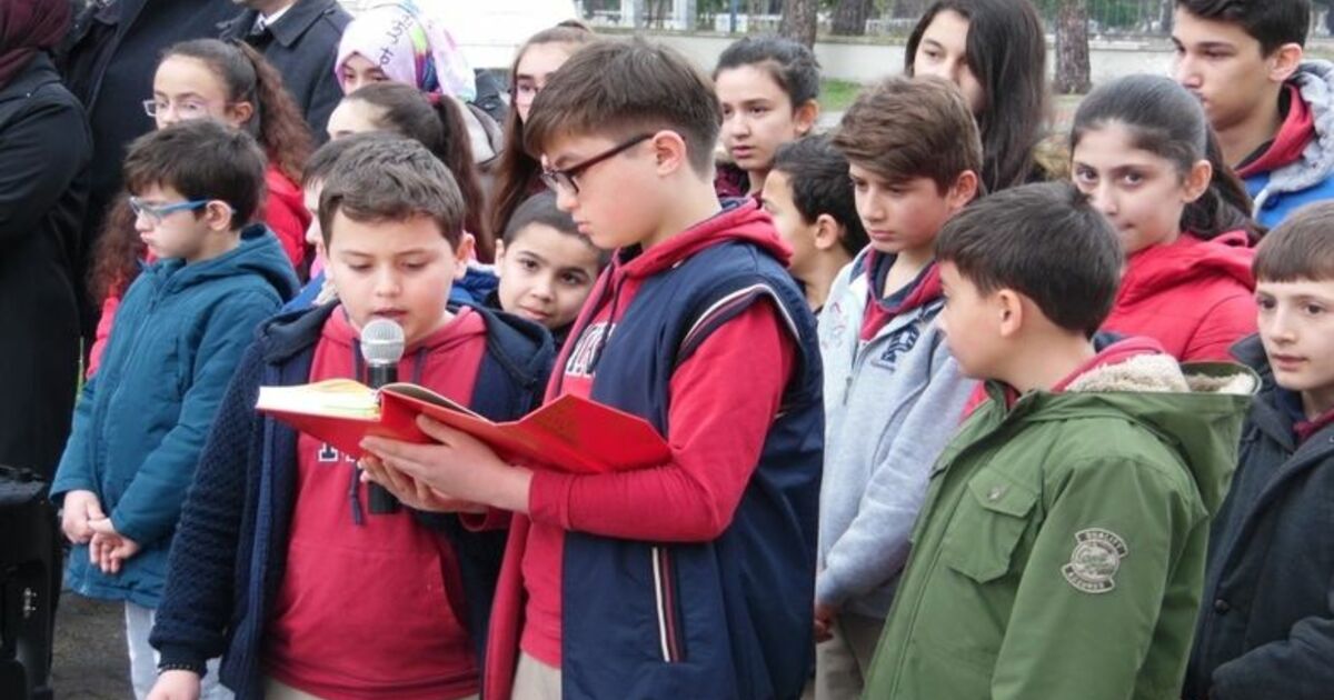 Küçük Ellerden Büyük Dualar