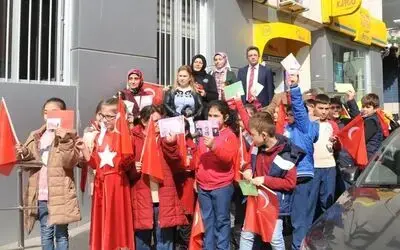 Minik Yüreklerden Mehmetçiğe Mektup