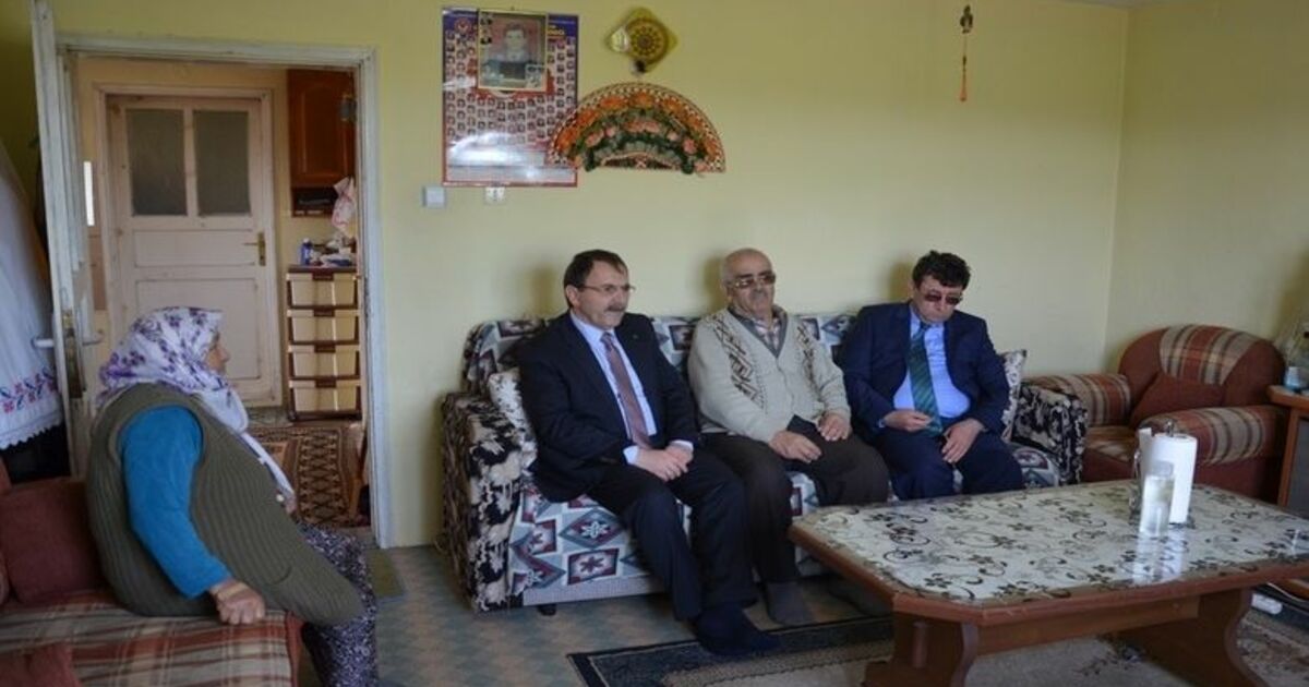 Türkel: “şehitlerin Haklarını Asla Ödeyemeyiz” Kaymakam Türkel Ve Başkan Şahin Şehit Ailesini Ziyaret Etti