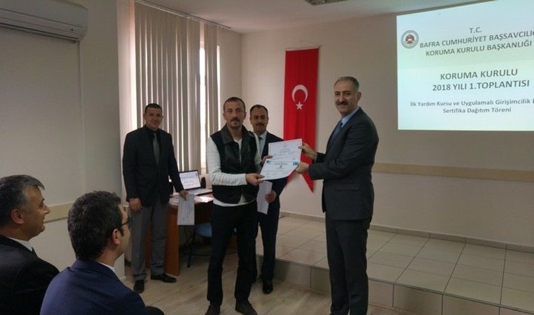 Eski Hükümlüler Girişimcilik Sertifikalarını Aldı - Samsun Bafra İŞKUR Hizmet Merkezi ile Bafra Denetimli Serbestlik Müdürlüğü işbirliğinde düzenlenen 'Girişimcilik Eğitimi’ni başarı ile bitiren 24 eski hükümlüye sertifikaları düzenlenen törenle verildi.