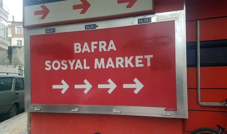 Bedava Giysi Dağıtan Sosyal Market Soyuldu - Samsun’un Bafra ilçesinde faaliyet gösteren Umut Derneği'ne ait bedava giysi dağıtan Sosyal Market'in soyulması şaşkınlığa yol açtı.