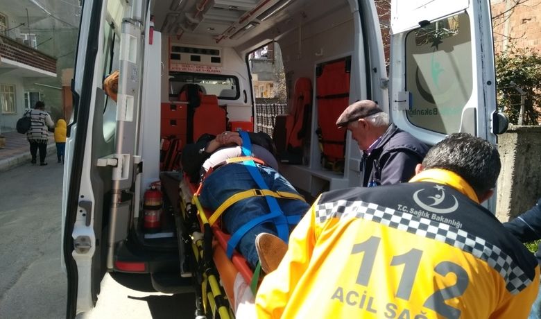 Kamyonet İle Motosiklet Çarpıştı: 1 Yaralı - Samsun’un Bafra ilçesinde kamyonet ile motosikletin çarpıştığı kazada 1 kişi yaralandı.