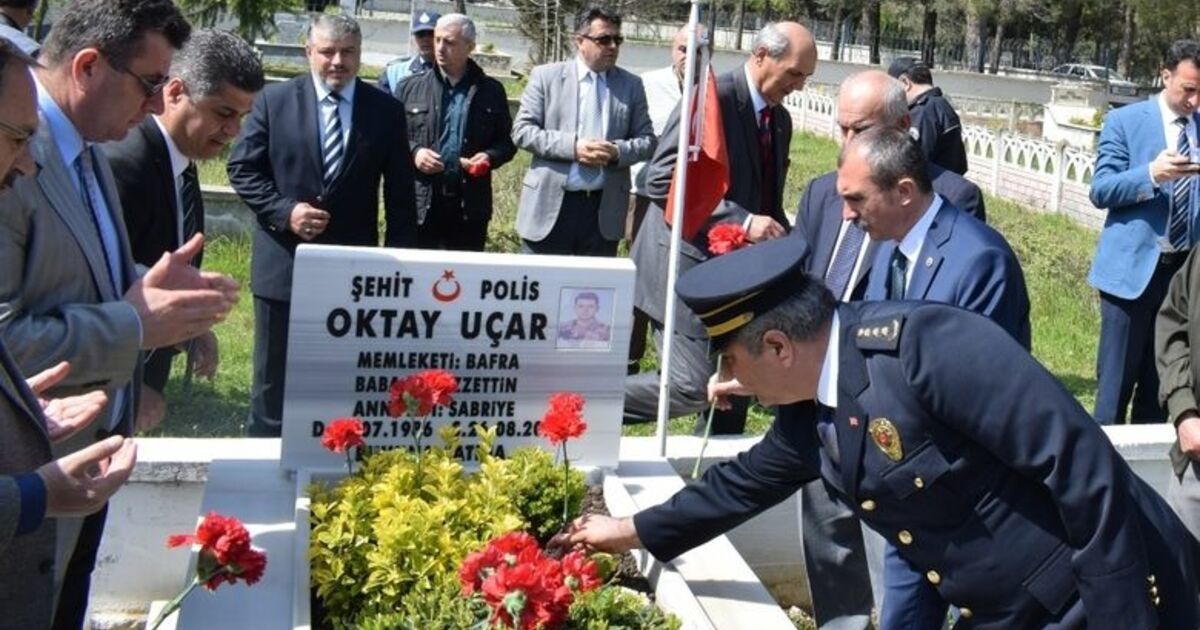 Şehitler Mezarları Başında Anıldı