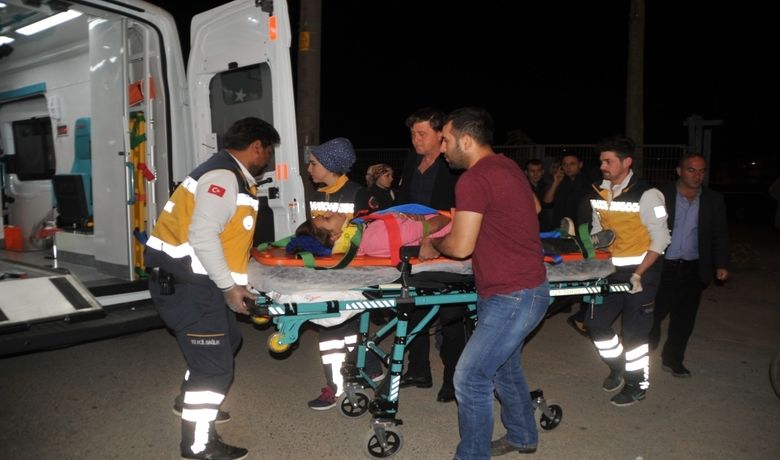 Otomobil İle Motosiklet Çarpıştı: 2 Yaralı - Samsun’un Bafra ilçesinde meydana gelen trafik kazasında 2 kişi yaralandı.
