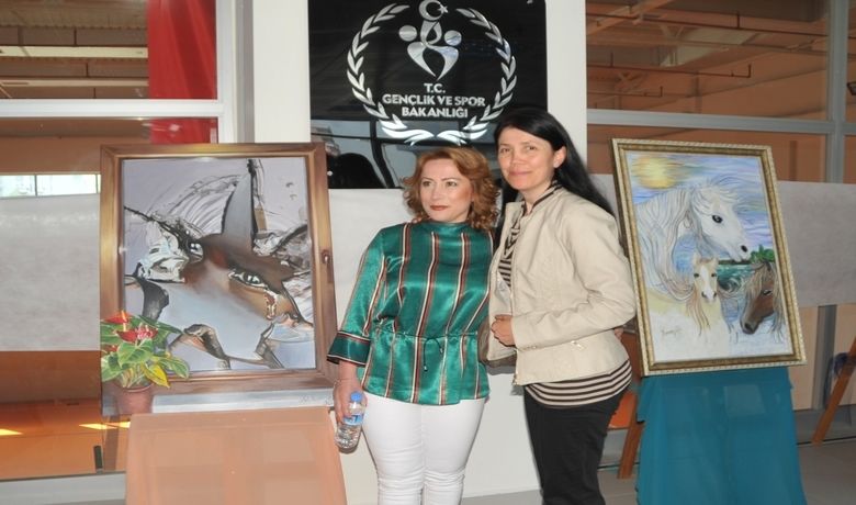 Öğretmenlerden Resim Sergisi - Samsun’un Bafra ilçesinde görev yapan görsel sanatlar öğretmelerinin hazırladığı “Karma Resim Sergisi”  açıldı.