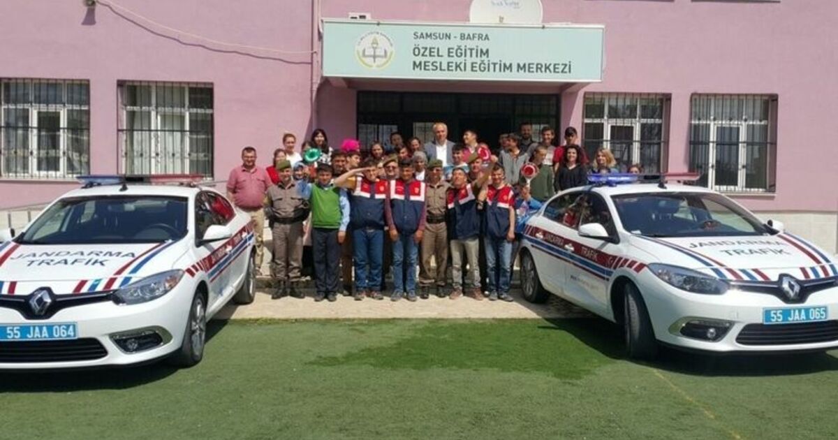 “bana Bir Şey Olmaz Çünkü Türk Askerinin Kolları Altındayım” Jandarmadan Özel Çocuklara Özel Eğitim