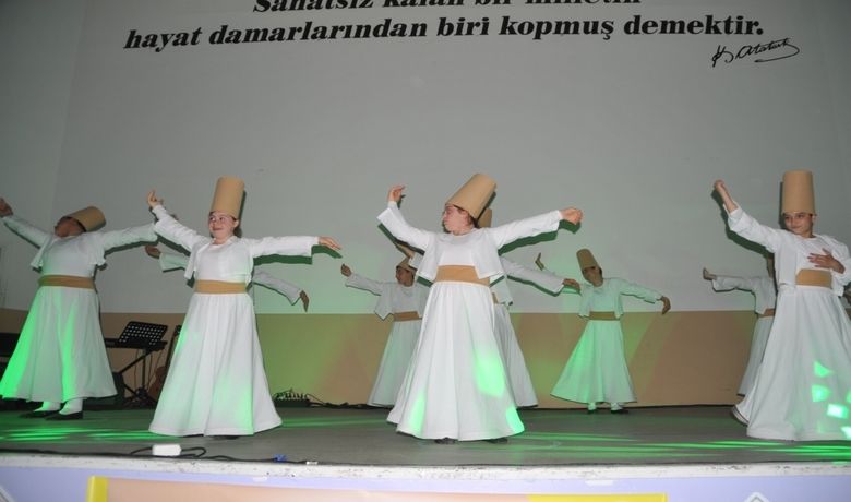 Özel Öğrencilerden Özel Gösteri - Samsun Bafra İlçe Milli Eğitim Müdürlüğü öncülüğünde 10-16 Mayıs Engelliler Haftası nedeniyle “Gönül Gözüyle Sema Edenler/ Engelsiz Nameler Projesi" kapsamında özel çocuklar özel gösteriler sundu.