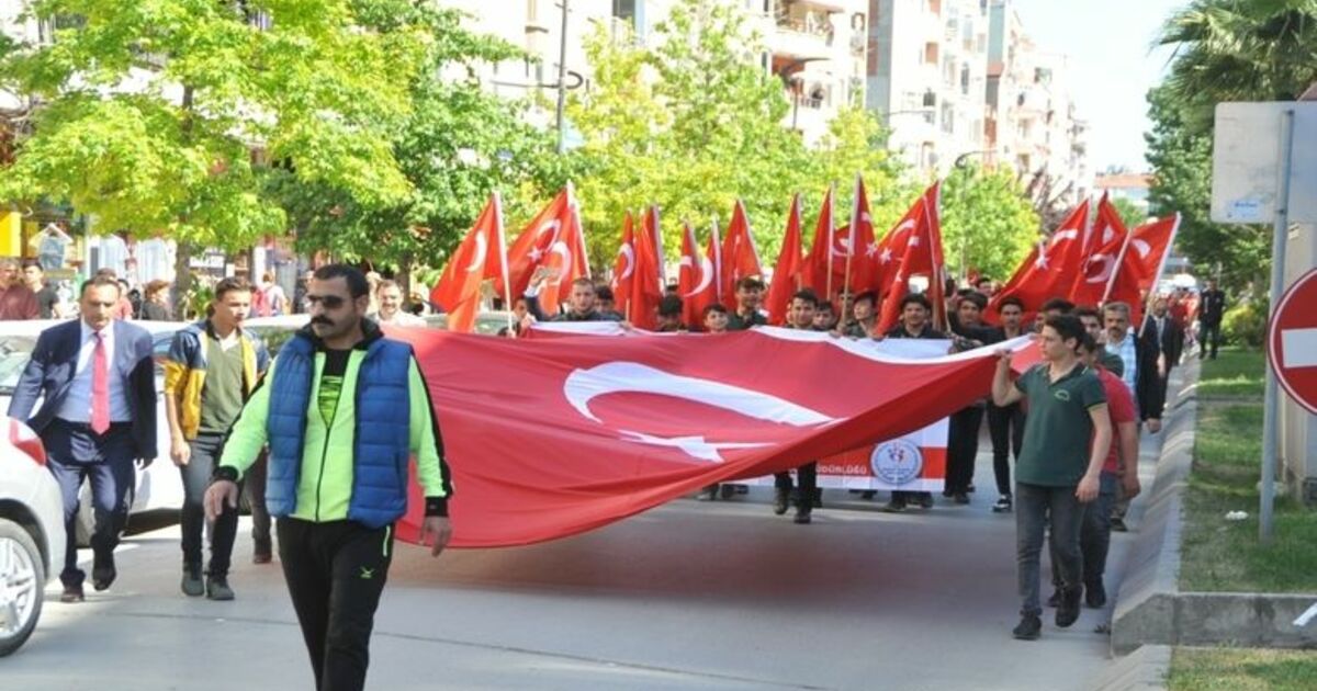 Bafra’da Gençlik Yürüyüşü