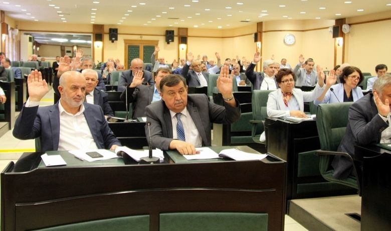 Meclisten 195 Milyonluk Krediye Onay - Samsun Büyükşehir Belediyesinin 195 milyon TL ek borçlanması meclis üyeleri tarafından kabul edildi. Meclis Başkan Vekili Turan Çakır, “Bu borçlanmaların karşılığı kuruşuna kadar var” dedi.