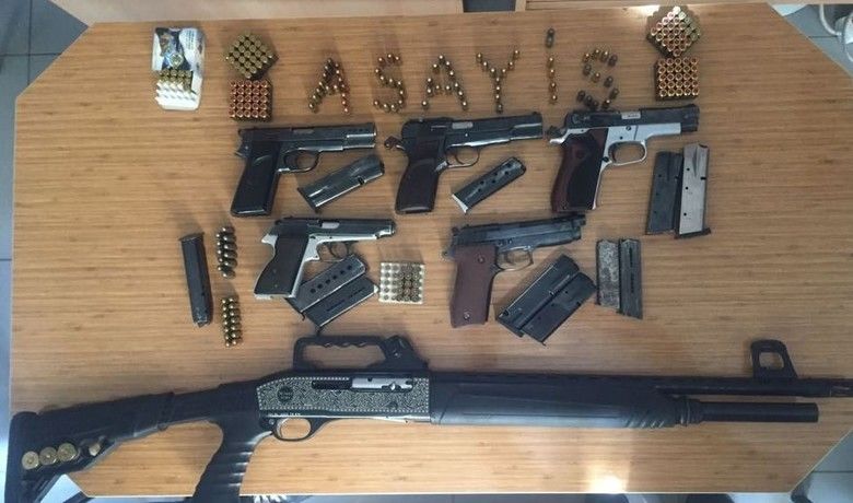 Bafra’da Evden Cephanelik Çıktı