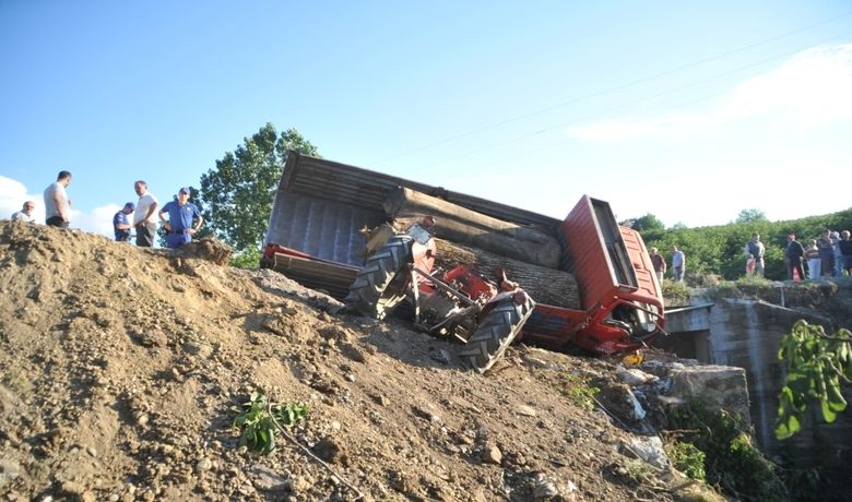 Freni Patlayan Kamyonet DehşetSaçtı: 2 Ölü, 3 Yaralı
