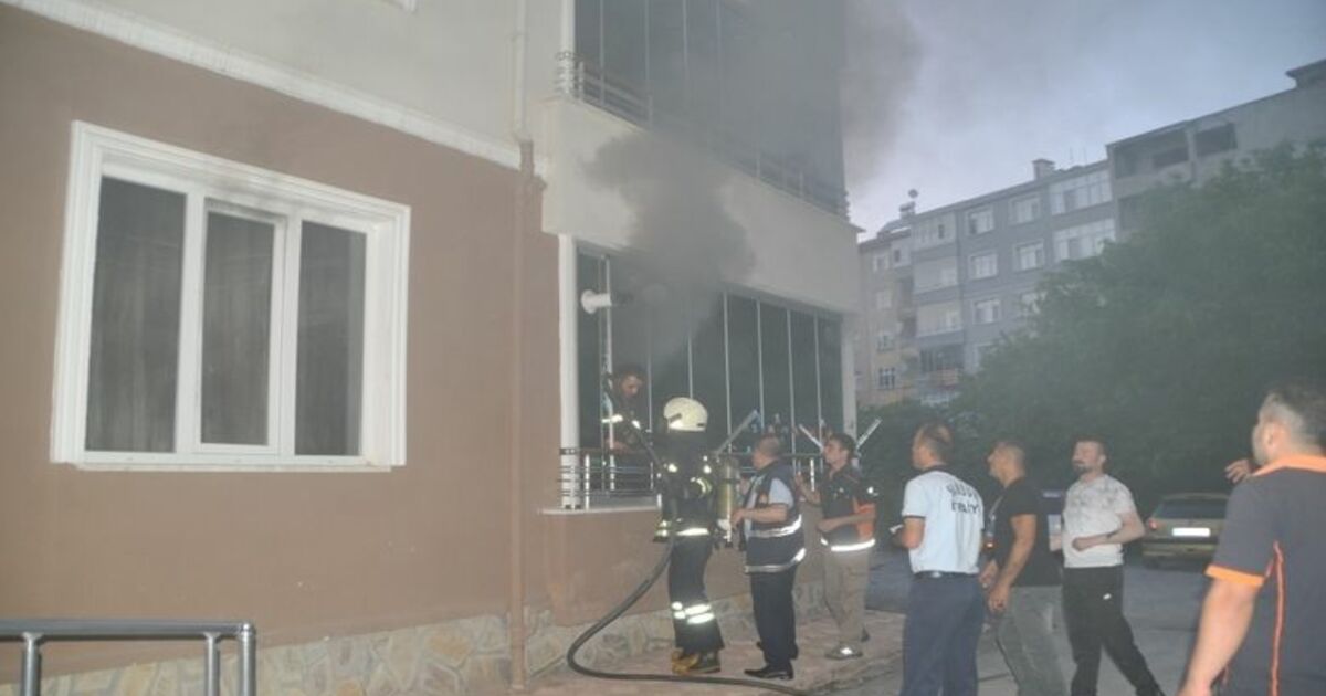 İftar Vakti Çıkan Yangın Korkuttu