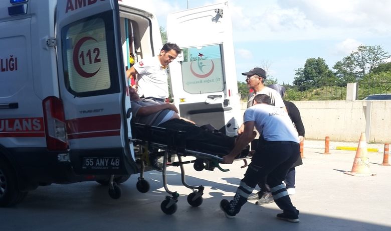 Hızar Makinesi İle Kendini Yaraladı - Samsun'un Bafra ilçesinde elektrikli hızar makinesi ile odun kesen şahıs kazara kendini yaraladı.