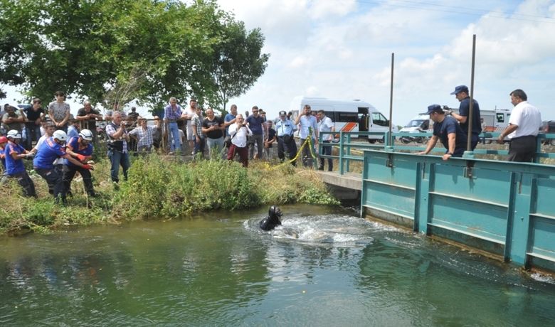 Kayıp Gencin Cesedi Sulama Kanalında Bulundu - Samsun'un Bafra ilçesinde kaybolan bir gencin sulama kanalında cansız bedeni bulundu.