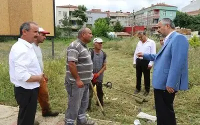 Başkan Kılıç’tan Vatandaşa Çağrı Bafra Belediye Başkanı Hamit Kılıç: “vatandaşlarımız Özel Mülklerinin, Boş Arsalarının, Bahçelerinin Uzayan Otlarını Biçtirsinler, Bakımlarını Yaptırsınlar”