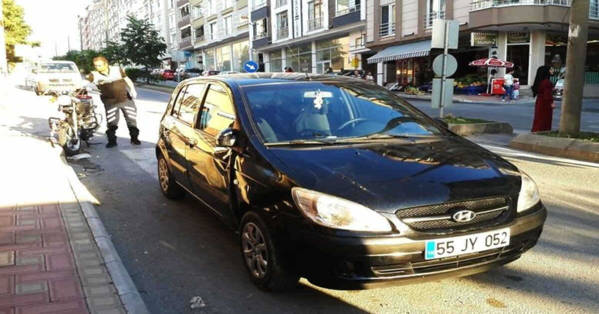 Otomobil İle Motosiklet Çarpıştı: 2 Yaralı