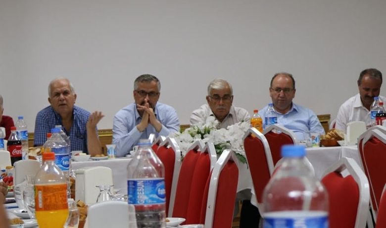Başkan Kılıç, Mühendislerle Bir Araya Geldi - Bafra Belediye Başkanı Hamit Kılıç, şehrin bu günü ve geleceği adına farklı kurum ve isimlerle bir araya gelerek fikir alış verişinde bulunuyor.