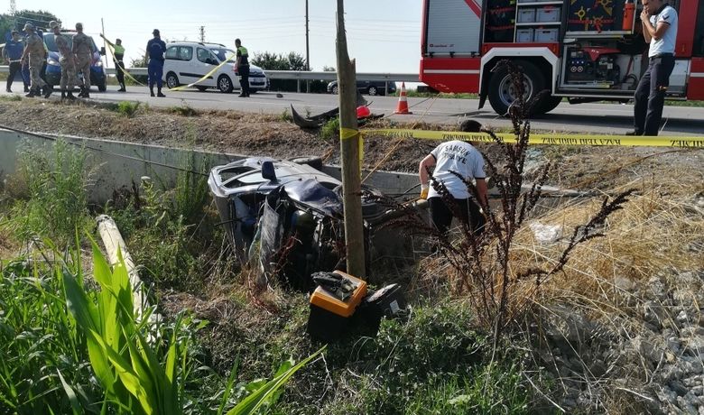 Samsun’da Otomobil Kanala Uçtu: 1 Ölü - Samsun’da su kanalına uçan otomobilin sürücüsü hayatını kaybetti.