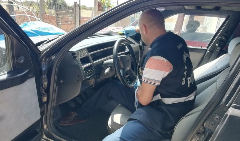 Otomobilden Teyp Ve Hoparlör Hırsızlığı - Samsun’un Bafra ilçesinde park halindeki otomobilin teyp ve hoparlörleri çalındı.