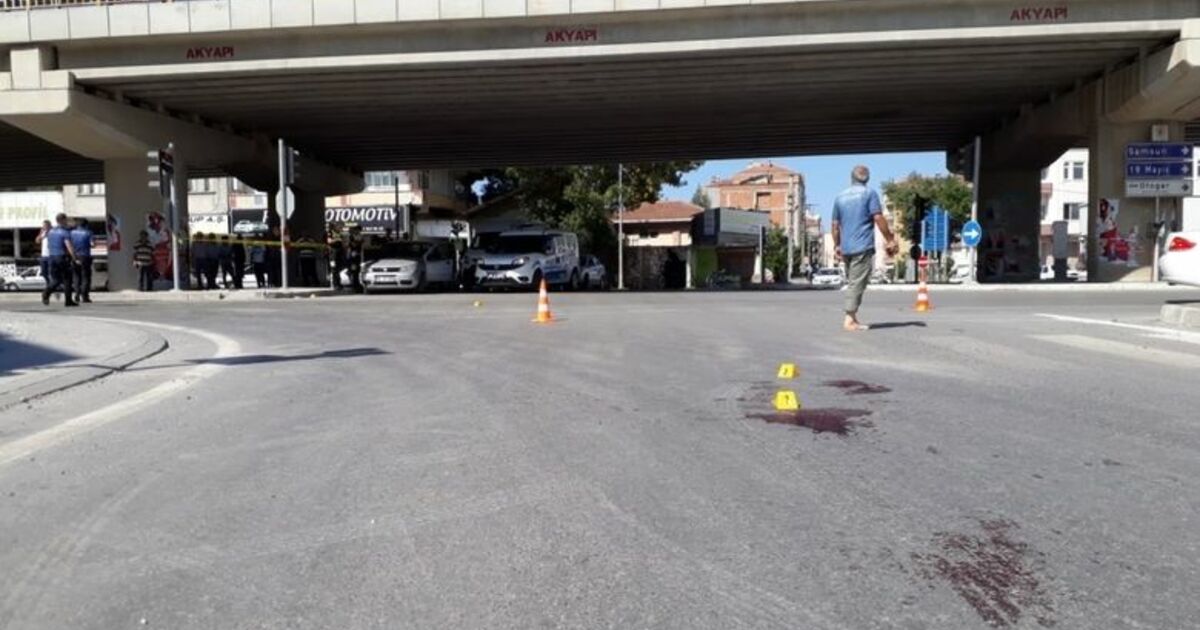 Amca-yeğen Kavgasında 4 Kişi Silahla Yaralandı