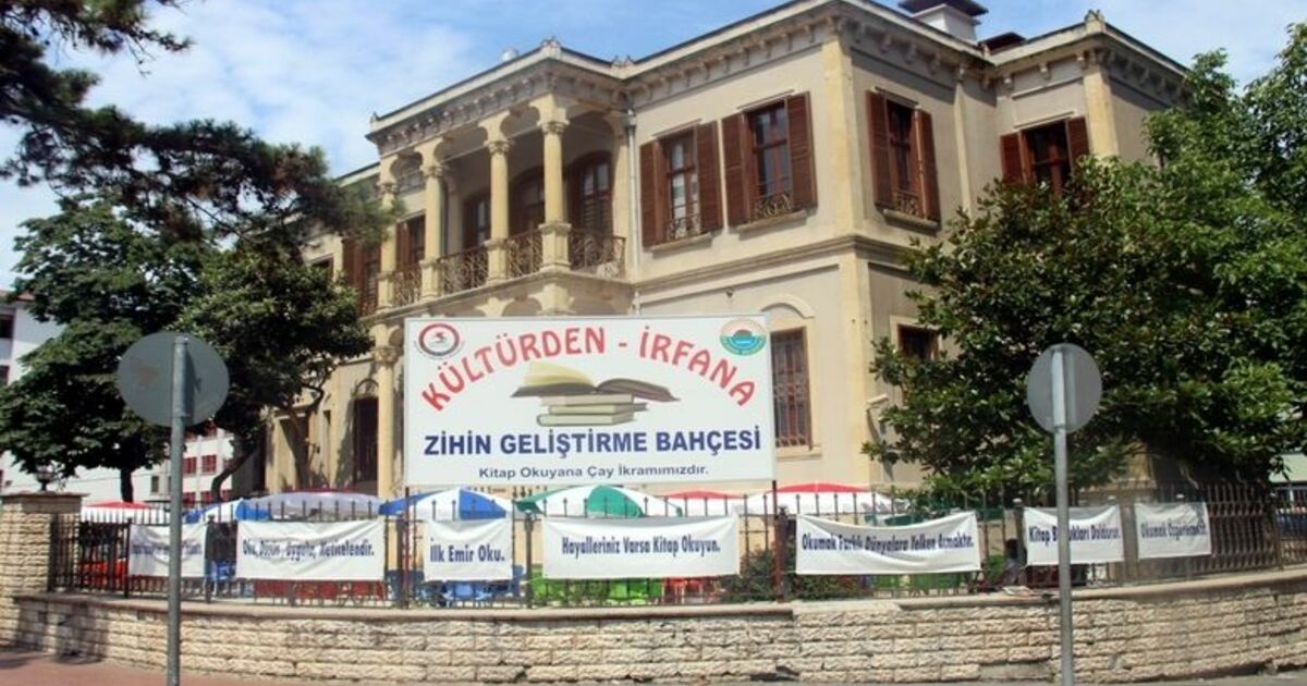 Zihin Geliştirme Bahçesi'nde Kitap Okuyana Çay Ücretsiz Samsun İl Kültür Ve Turizm Müdürü Andan İpekdal: “kitap Okuyana Ücretsiz Çay Veriyoruz” “samsun Kültür Ve Turizm Potansiyeli Açısından Hak Ettiği Yerde Değil”