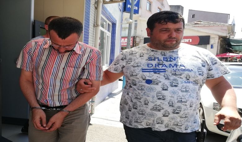 Emeklinin Bayram İkramiyesini GaspEtti Ama Bekçiden Kaçamadı - Samsun’un Bafra ilçesinde 83 yaşındaki emeklinin ATM’den çektiği bayram ikramiyesini elinden alıp kaçan kapkaççı, olay yerinde bulunan bir bekçi tarafından kovalamaca sonucu yakalandı.