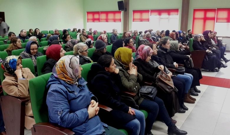 Veliler İçin "OkulaUyum Süreci" Seminerleri Düzenlenecek - Samsun İl Milli Eğitim Müdürlüğü koordinasyonunda okula yeni başlayan çocukların ebeveynlerini bilgilendirmek için  Rehberlik Araştırma Merkezlerince "Okula Uyum Süreci" başlıklı seminerler düzenlenecek.