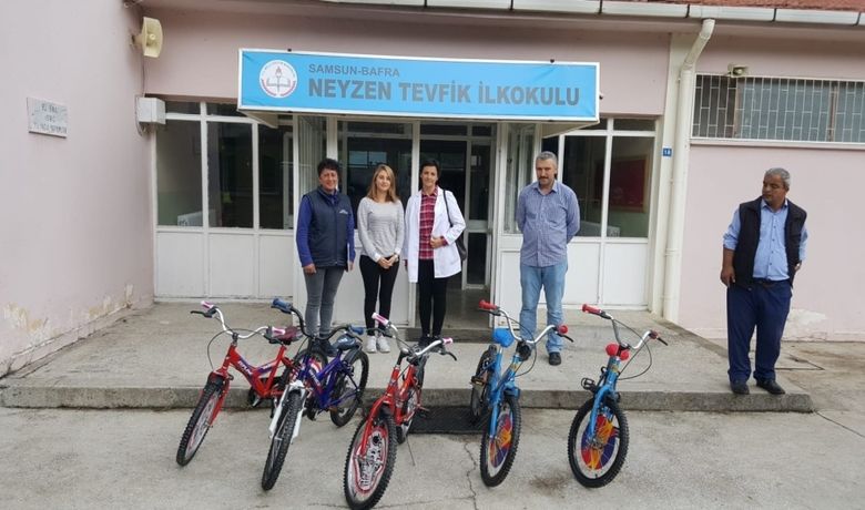 Bisikletliler Derneğinden 10Kırsal Okula Bisiklet Bağışı - Bisikletliler Derneğinin hazırladığı “Köy Okullarına Bisiklet Bağışı Projesi" kapsamında 10 kırsal mahalledeki okula bisiklet bağışında bulunuldu.