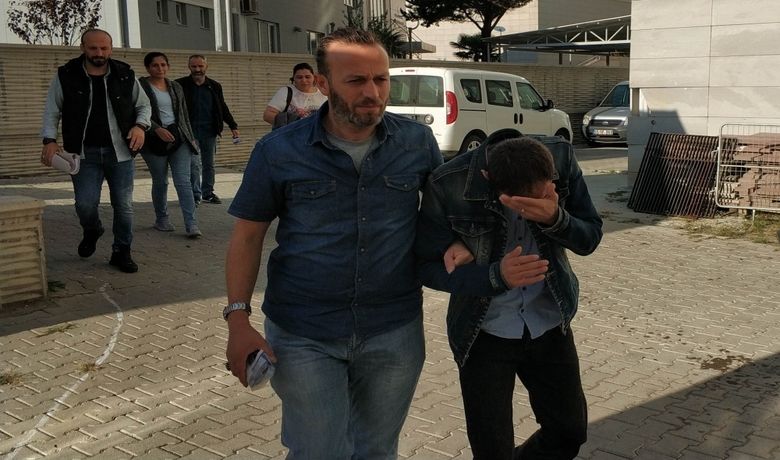 Samsun Merkezli Fetö Operasyonu: 9 Gözaltı - Samsun merkezli Sinop ve Kars illerini kapsayan Fethullahçı Terör Örgütü/Paralel Devlet Yapılanması (FETÖ/PDY) operasyonunda 5'i kadın 9 şüpheli gözaltına alındı.