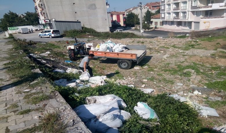 Bafra’da Gelişigüzel Moloz Atanlara Müsamaha Yok - Bafra Belediyesi, yol kenarlarına, kaldırımlara, ormanlık ve yeşil alanlara gelişigüzel moloz dökenlere karşı yeni mücadele başlattı.